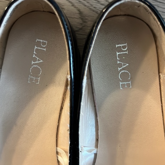 Great condition black dress shoes worn twice - Picture 2 of 3